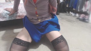 Trapito monta dildo mientras usa cosplay de Monika DDLC (Funkyo Enma)