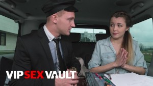 VIP SEX VAULT - Big Ass Student Cindy Shine Got Her Pussy Fucked In The Car
