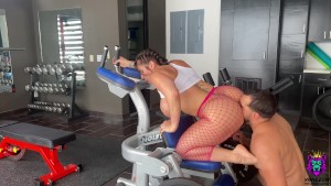 Sweaty Workout at the Gym turns into a Fetishist Hardcore Fuck