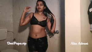 indian college girl Alia Advani in shower